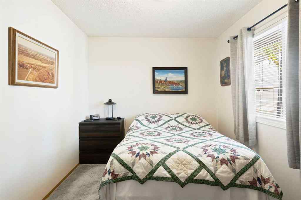 MLS® A2269204 - 40 Sandarac Circle NW in Sandstone Valley Calgary, Residential