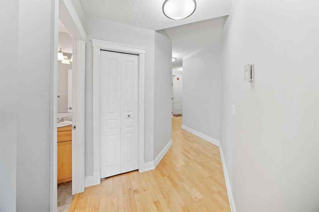 MLS® A2269205 - Unit #401 4 14 Street NW in Hillhurst Calgary, Residential