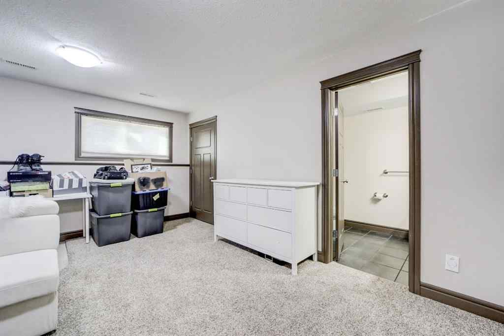 MLS® A2269214 - 869 Mt Sundance Manor W in Sunridge Lethbridge, Residential