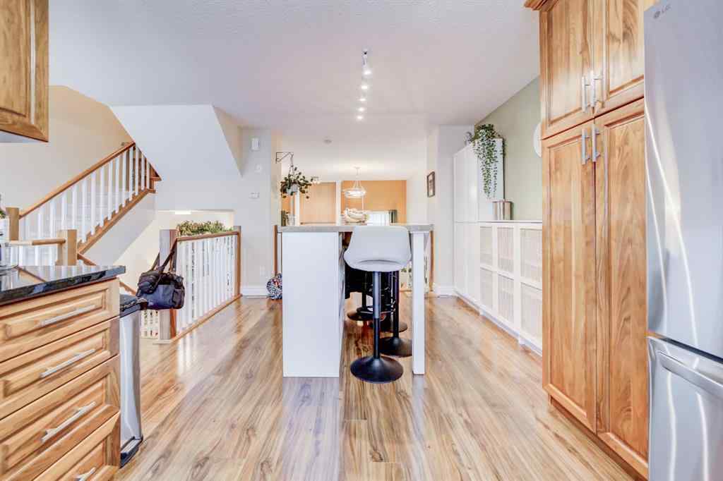 MLS® A2269214 - 869 Mt Sundance Manor W in Sunridge Lethbridge, Residential