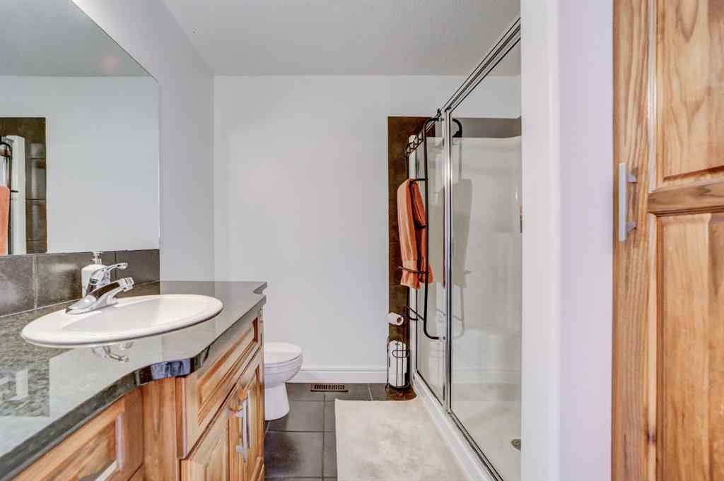 MLS® A2269214 - 869 Mt Sundance Manor W in Sunridge Lethbridge, Residential