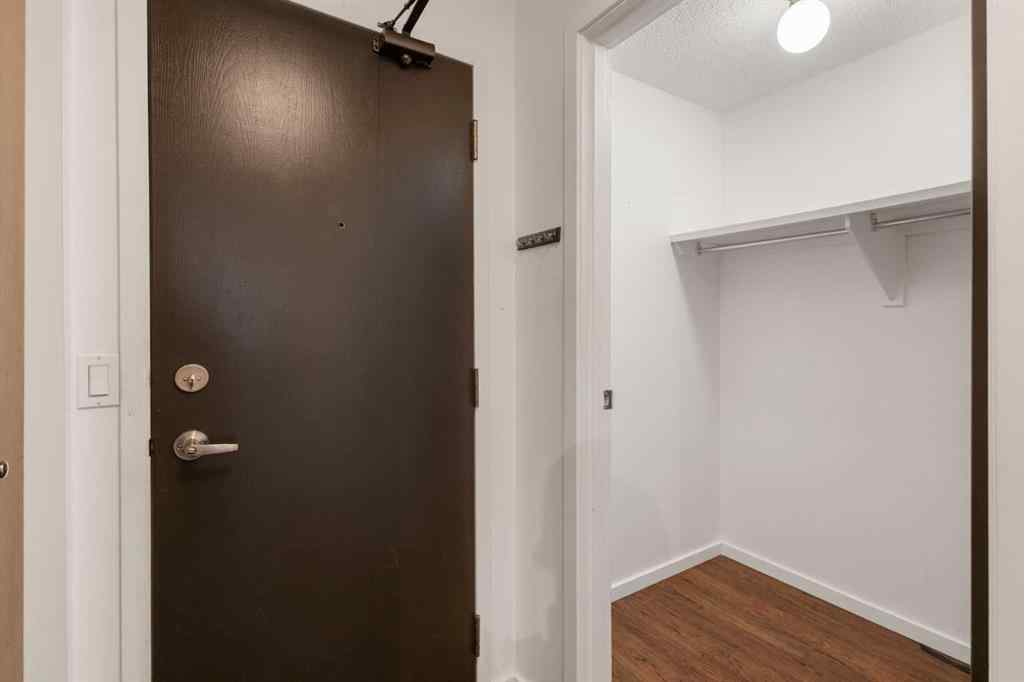 MLS&reg; # A2269215 - Unit #205 630 57 Avenue SW in Windsor Park Calgary, Residential Open Houses