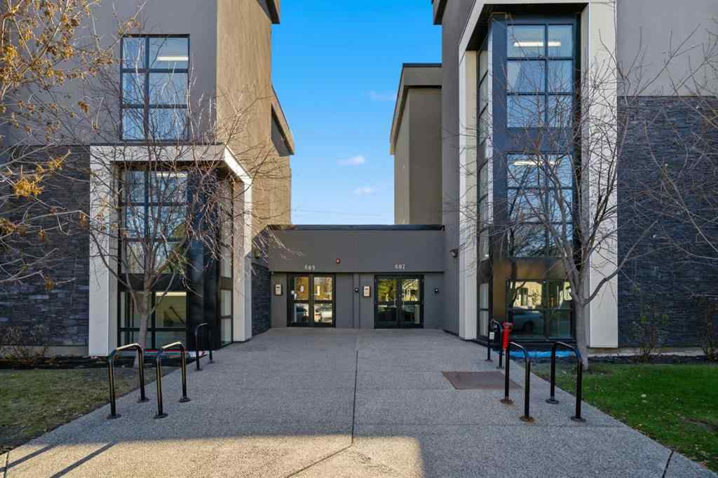 MLS® A2269216 - Unit #403 607 17 Avenue NW in Mount Pleasant Calgary, Residential