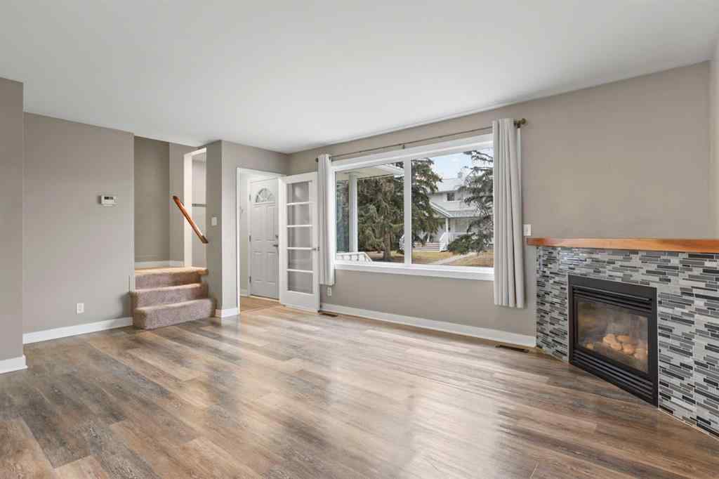 MLS&reg; # A2269218 - 352 Killarney Glen Court SW in Killarney/Glengarry Calgary, Residential Open Houses