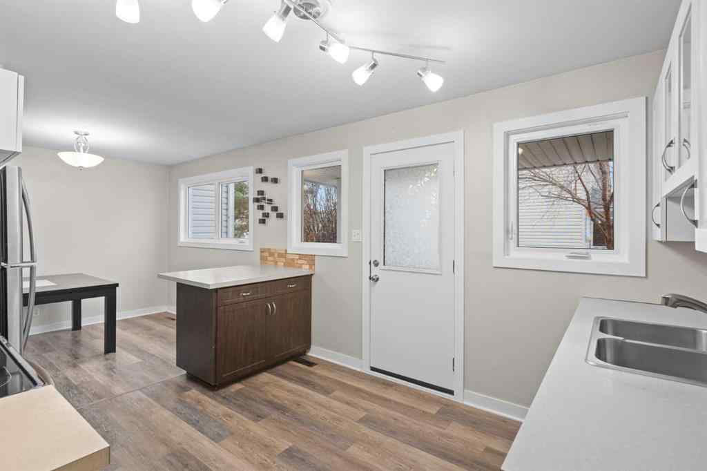 MLS&reg; # A2269218 - 352 Killarney Glen Court SW in Killarney/Glengarry Calgary, Residential Open Houses