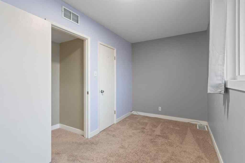 MLS&reg; # A2269218 - 352 Killarney Glen Court SW in Killarney/Glengarry Calgary, Residential Open Houses