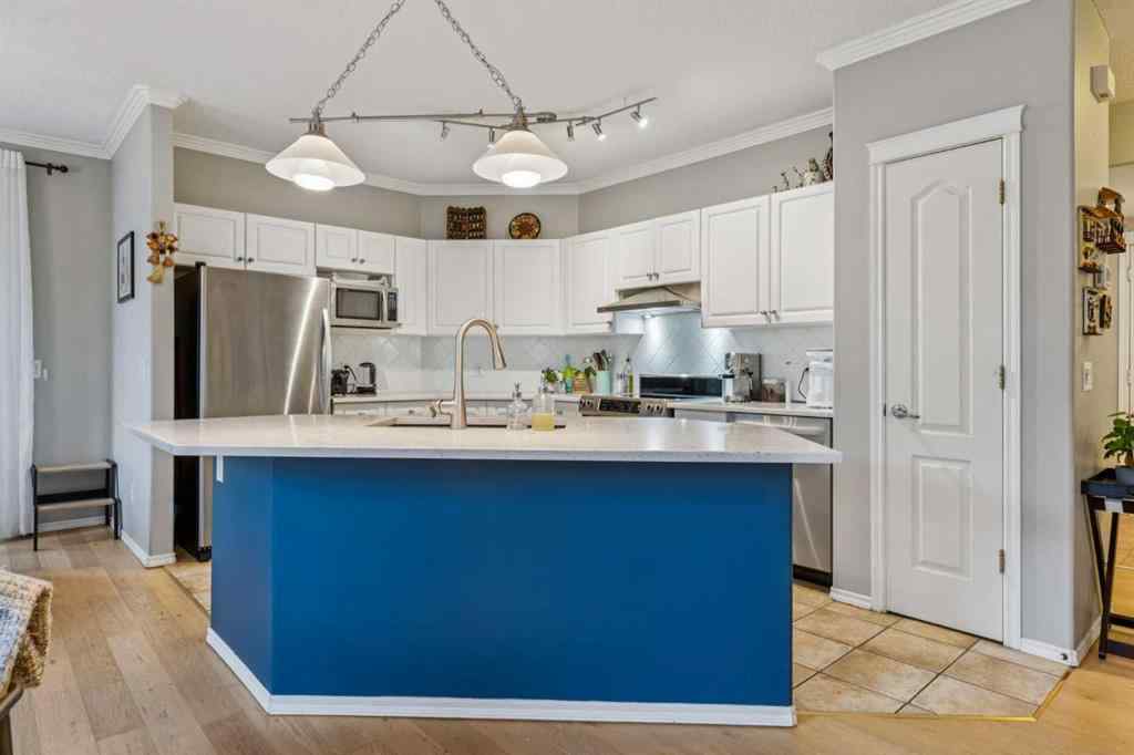 MLS® A2269234 - 32 Edgeridge Terrace NW in Edgemont Calgary, Residential