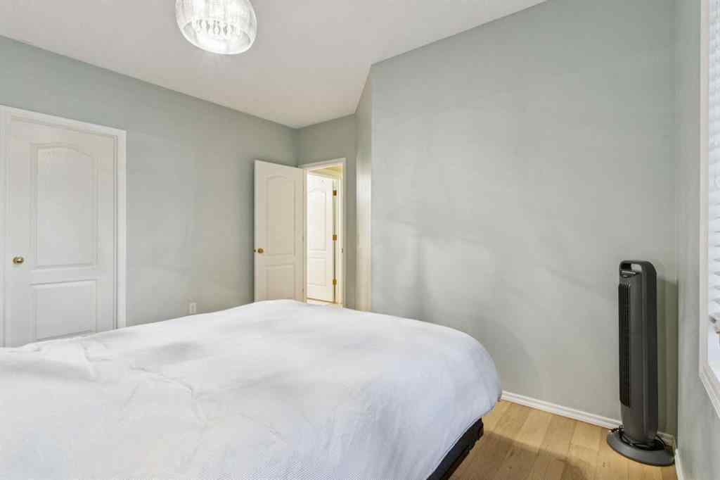 MLS® A2269234 - 32 Edgeridge Terrace NW in Edgemont Calgary, Residential