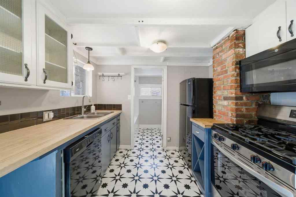 MLS® A2269237 - 1529 27 Avenue SW in South Calgary Calgary, Residential