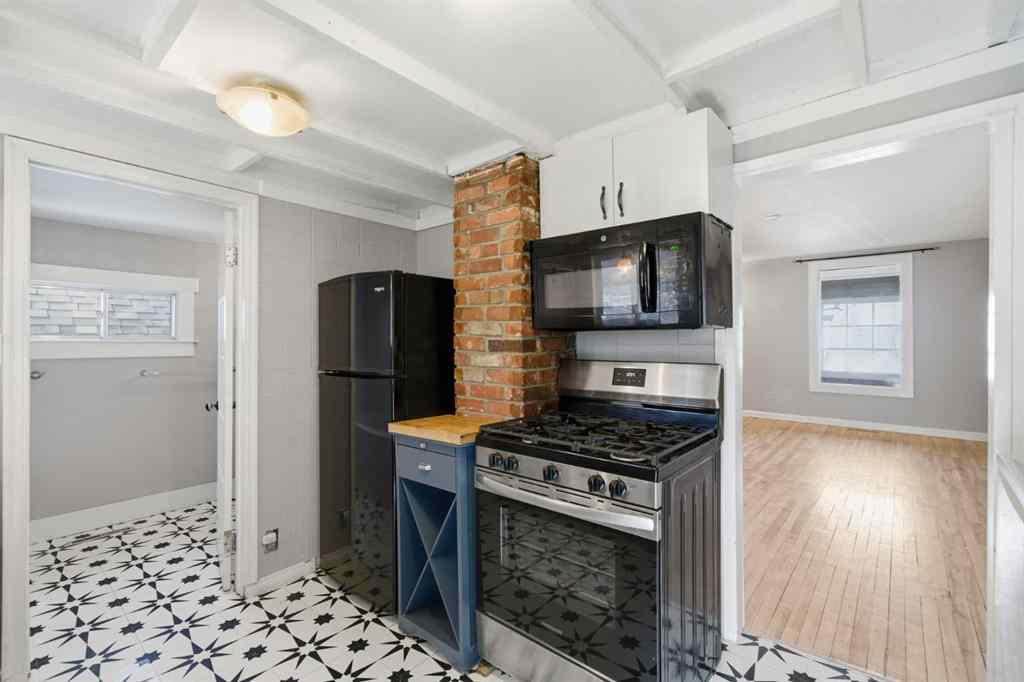 MLS® A2269237 - 1529 27 Avenue SW in South Calgary Calgary, Residential