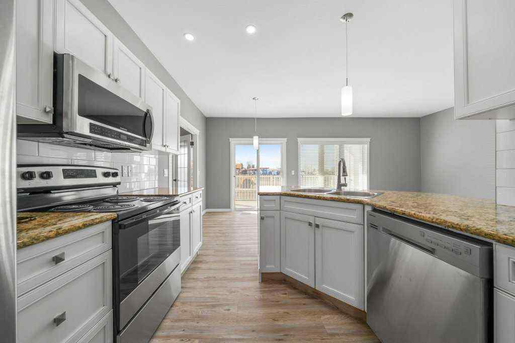 MLS&reg; # A2269238 - 340 Northlands Pointe NE in Northeast Crescent Heights Medicine Hat, Residential Open Houses