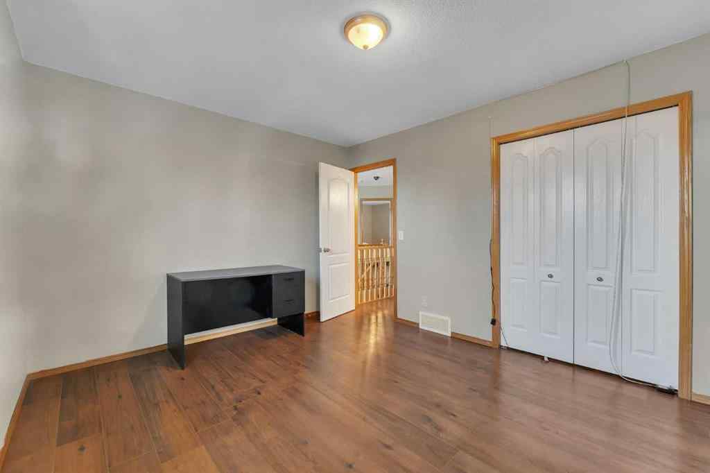 MLS® A2269239 - 185 West Lakeview Drive  in Lakeview Landing Chestermere, Residential