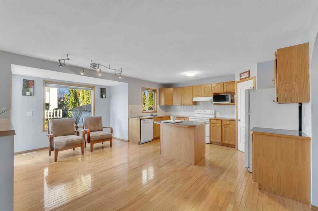 MLS® A2269239 - 185 West Lakeview Drive  in Lakeview Landing Chestermere, Residential