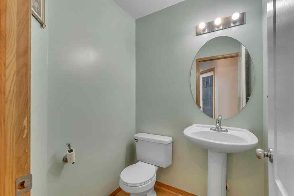 MLS® A2269239 - 185 West Lakeview Drive  in Lakeview Landing Chestermere, Residential