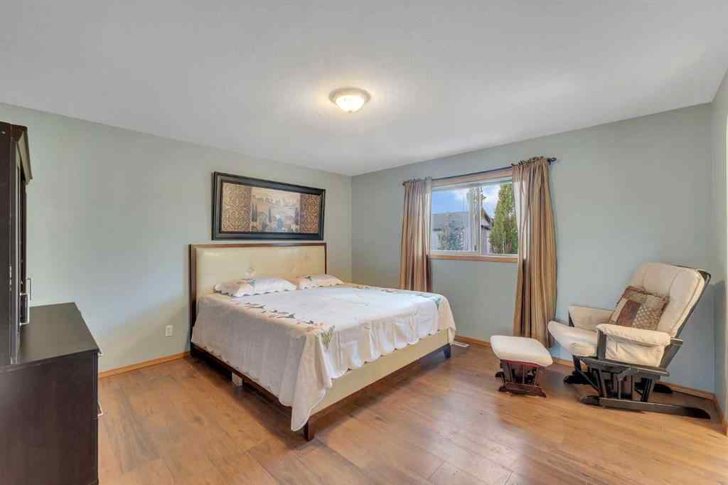 MLS® A2269239 - 185 West Lakeview Drive  in Lakeview Landing Chestermere, Residential