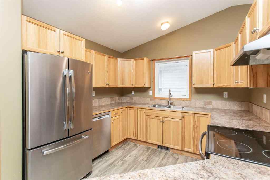 MLS&reg; # A2269242 - 24 Lanterman Close  in Lonsdale Red Deer, Residential Open Houses