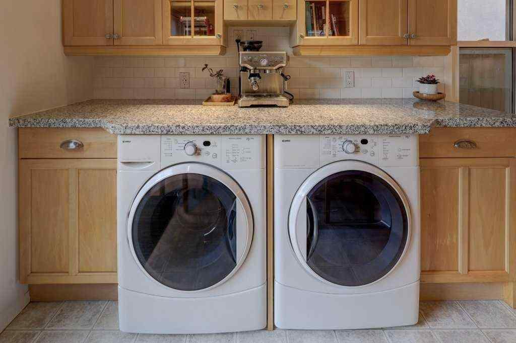 MLS® A2269259 - 1805 20 Avenue NW in Capitol Hill Calgary, Residential