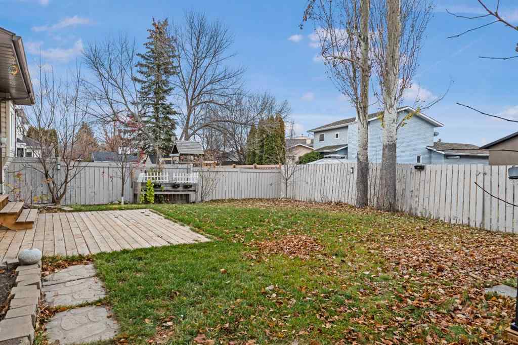 MLS® A2269277 - 9605 63 Avenue   in Country Club Estates Grande Prairie, Residential