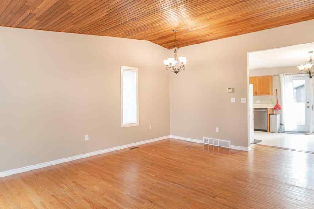 MLS® A2269277 - 9605 63 Avenue   in Country Club Estates Grande Prairie, Residential