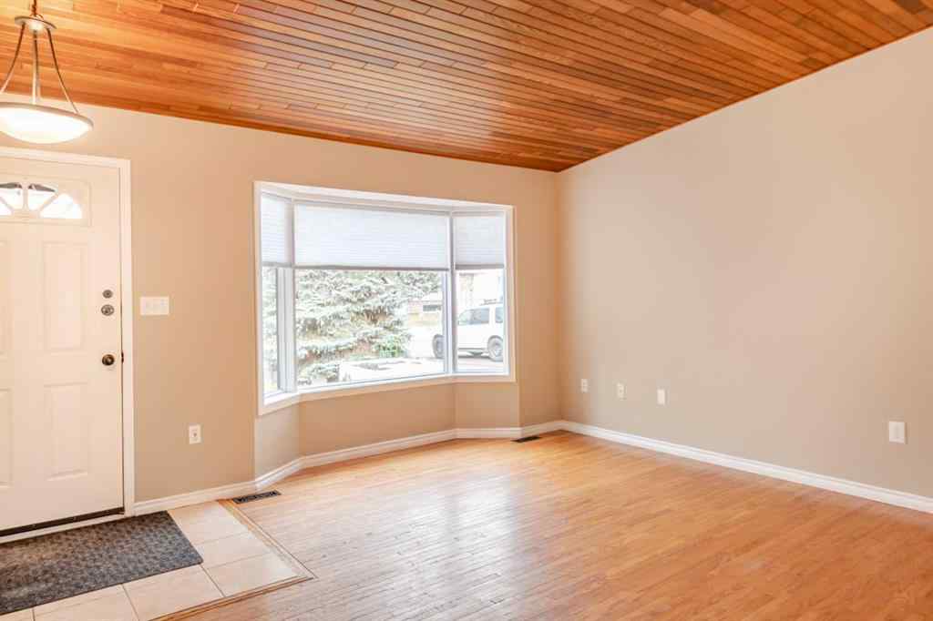 MLS® A2269277 - 9605 63 Avenue   in Country Club Estates Grande Prairie, Residential