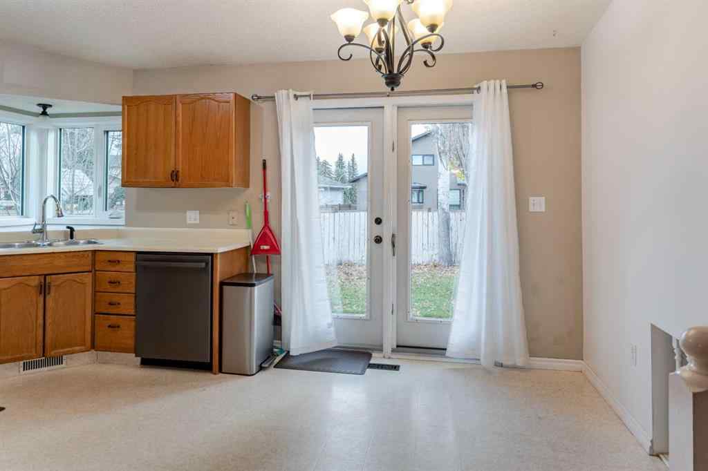 MLS® A2269277 - 9605 63 Avenue   in Country Club Estates Grande Prairie, Residential