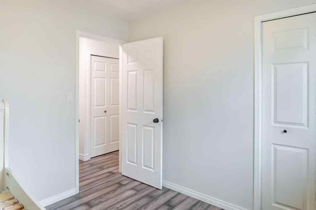 MLS® A2269277 - 9605 63 Avenue   in Country Club Estates Grande Prairie, Residential