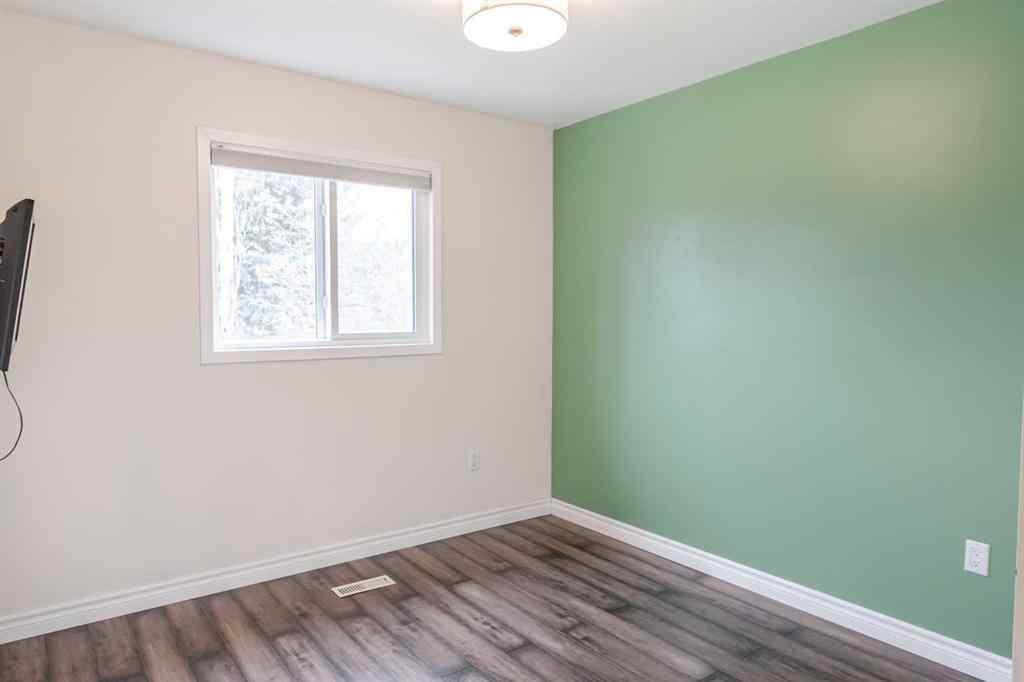 MLS® A2269277 - 9605 63 Avenue   in Country Club Estates Grande Prairie, Residential