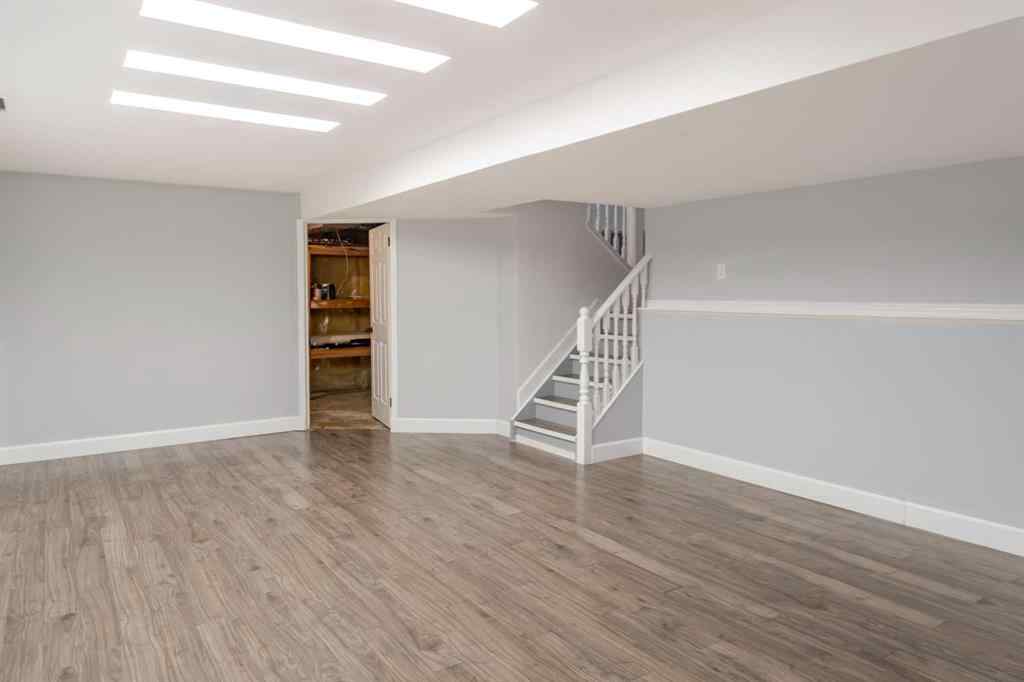 MLS® A2269277 - 9605 63 Avenue   in Country Club Estates Grande Prairie, Residential