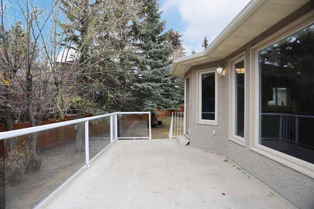 MLS&reg; # A2269283 - 220 Silver Creek Mews NW in Silver Springs Calgary, Residential Open Houses
