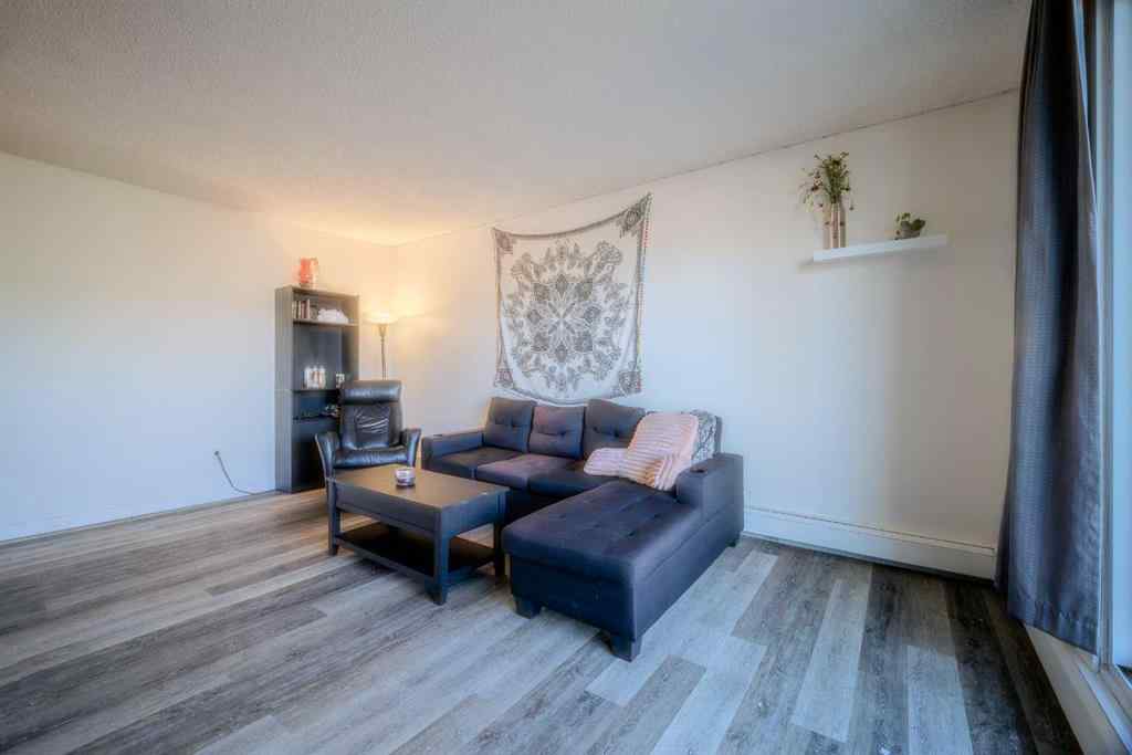 MLS® A2269294 - Unit #32 1703 11 Avenue SW in Sunalta Calgary, Residential