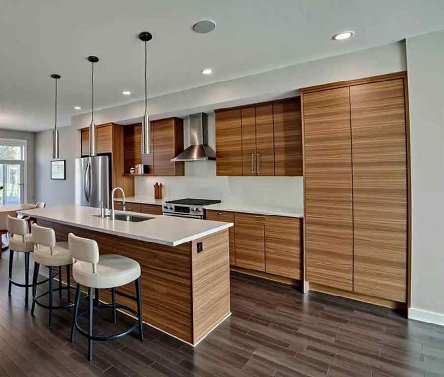 MLS® A2269295 - 3705 41 Street SW in Glenbrook Calgary, Residential