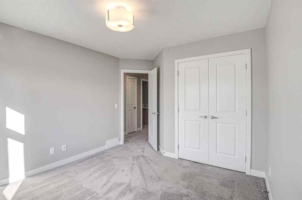 MLS® A2269295 - 3705 41 Street SW in Glenbrook Calgary, Residential