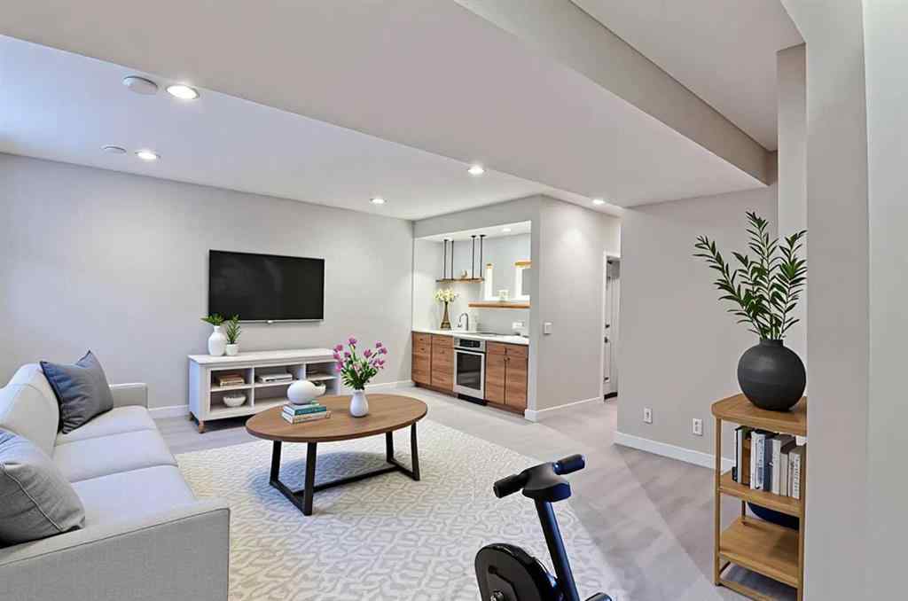 MLS® A2269295 - 3705 41 Street SW in Glenbrook Calgary, Residential