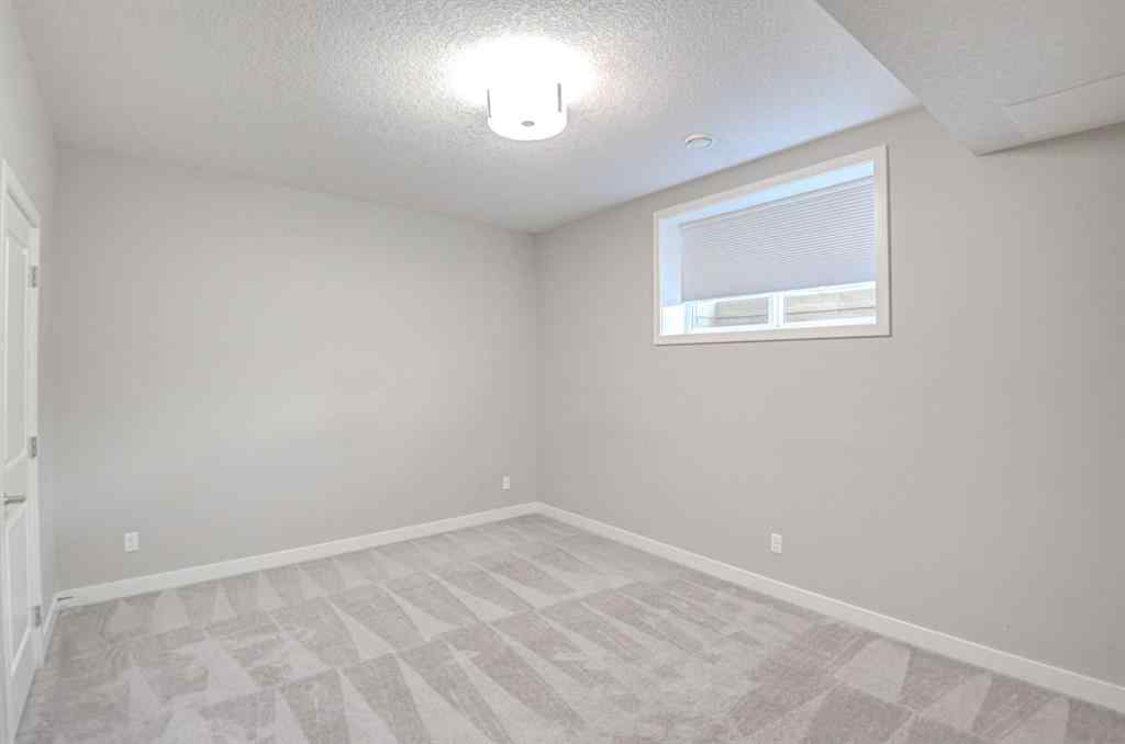MLS® A2269295 - 3705 41 Street SW in Glenbrook Calgary, Residential