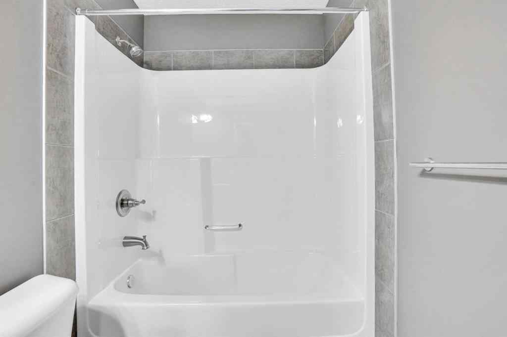 MLS® A2269299 - 208 Sagewood Landing SW in Sagewood Airdrie, Residential