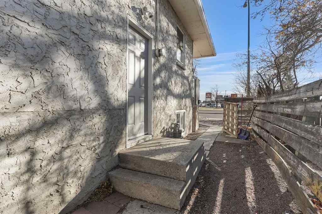 MLS® A2269300 - 2139 5 Avenue N in Westminster Lethbridge, Residential