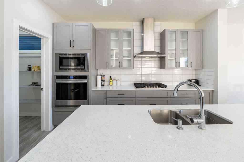 MLS® A2269302 - 15 Midgrove Drive SW in Midtown Airdrie, Residential