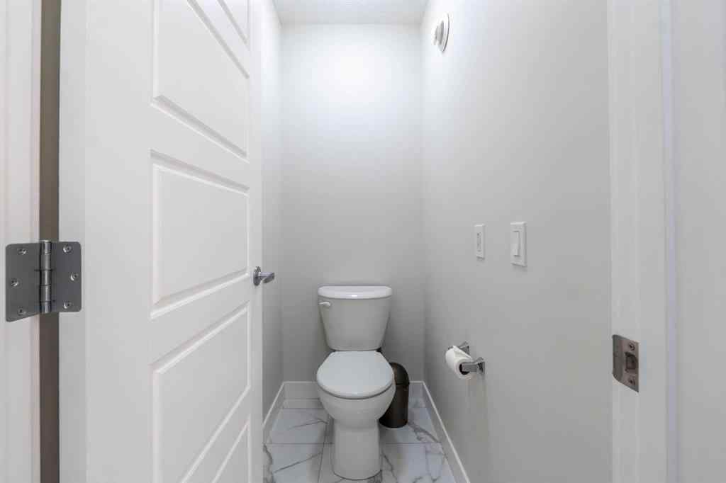 MLS® A2269302 - 15 Midgrove Drive SW in Midtown Airdrie, Residential