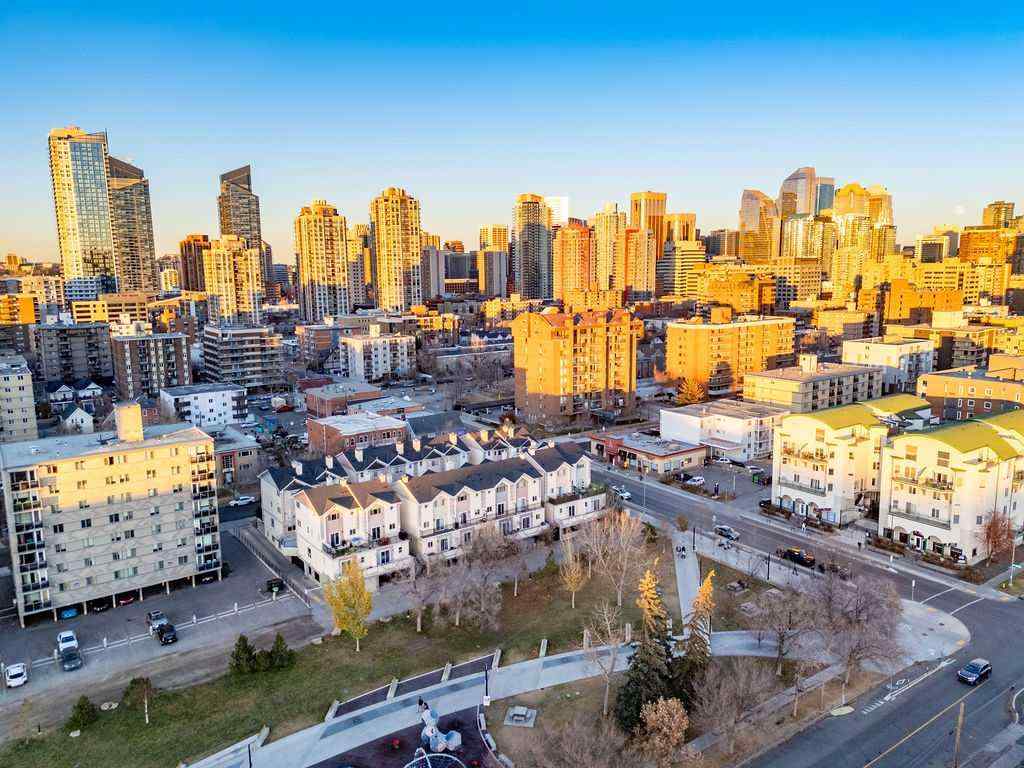 MLS® A2269304 - 1523 11 Street SW in Beltline Calgary, Residential