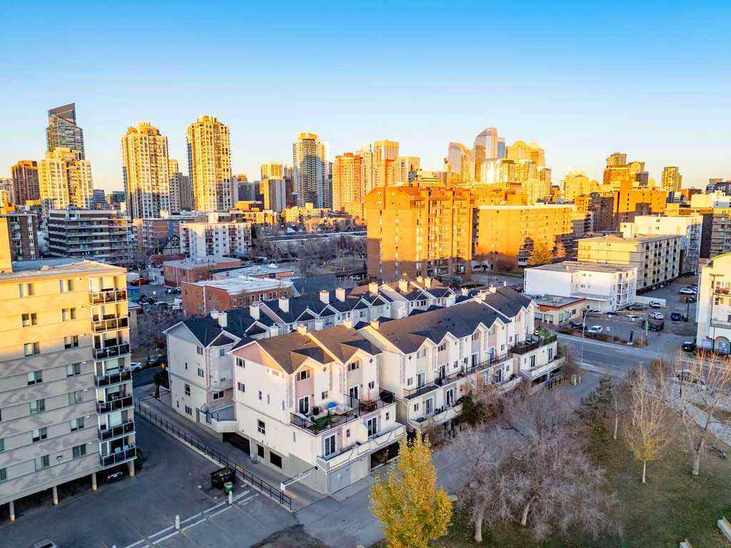 MLS® A2269304 - 1523 11 Street SW in Beltline Calgary, Residential
