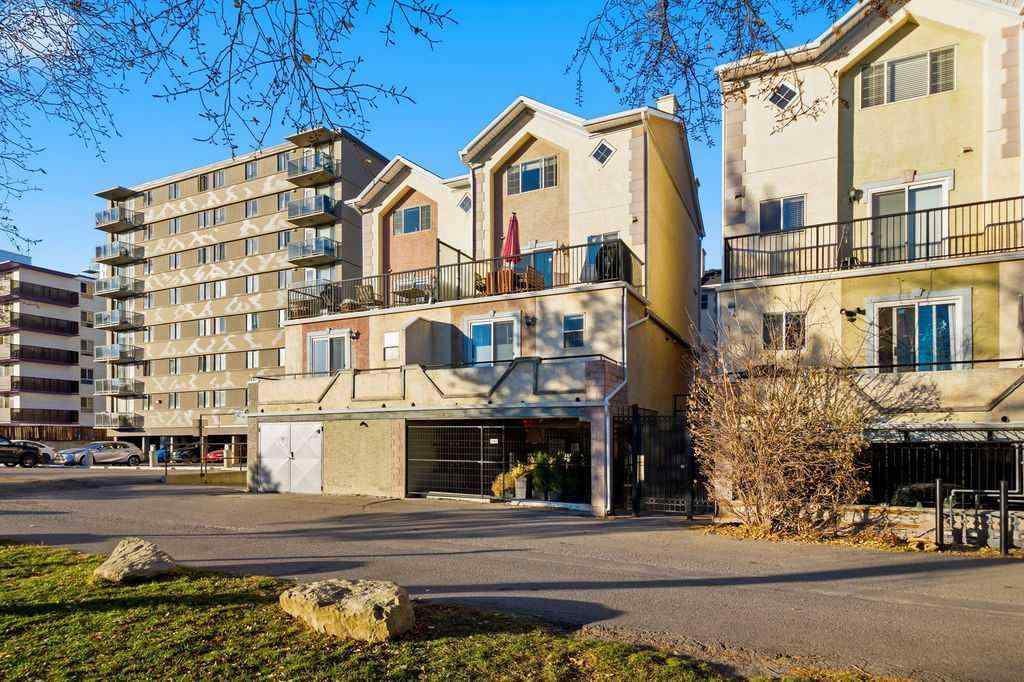 MLS® A2269304 - 1523 11 Street SW in Beltline Calgary, Residential
