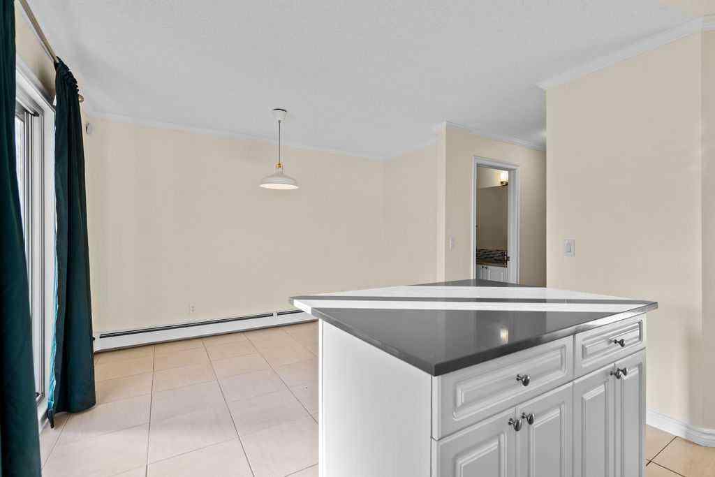 MLS® A2269304 - 1523 11 Street SW in Beltline Calgary, Residential