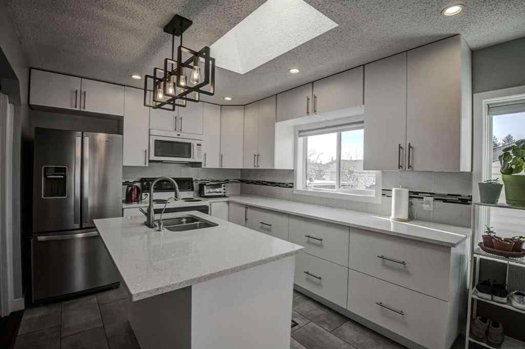 MLS® A2269305 - 11 Ogmoor Crescent SE in Ogden Calgary, Residential