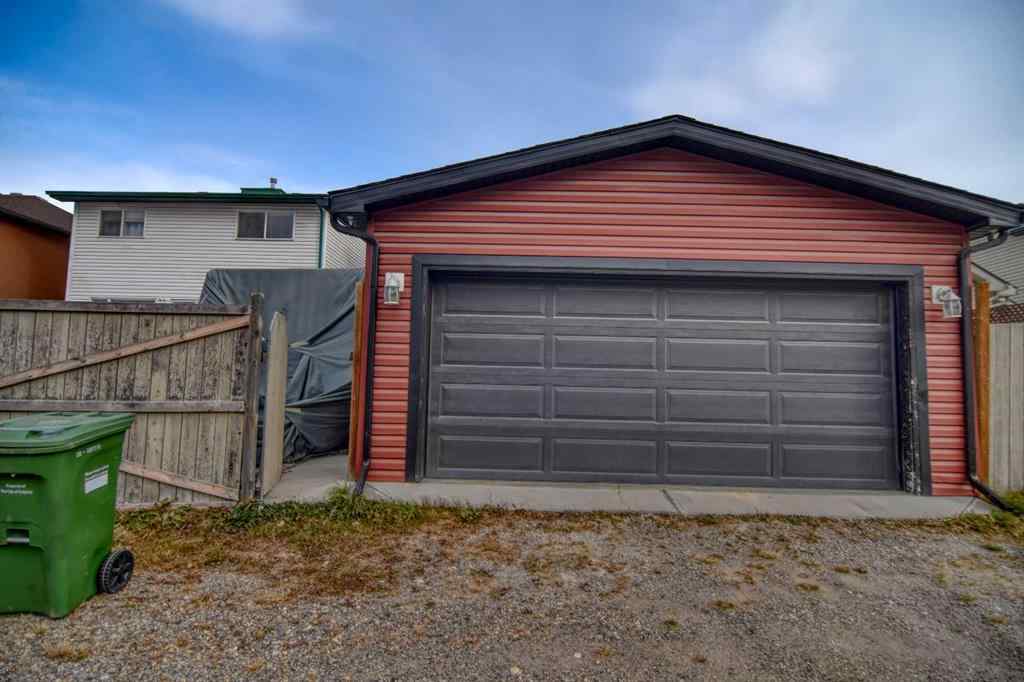 MLS® A2269313 - 21 Martha's Green NE in Martindale Calgary, Residential