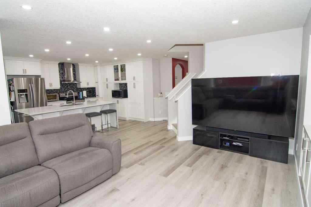 MLS® A2269313 - 21 Martha's Green NE in Martindale Calgary, Residential