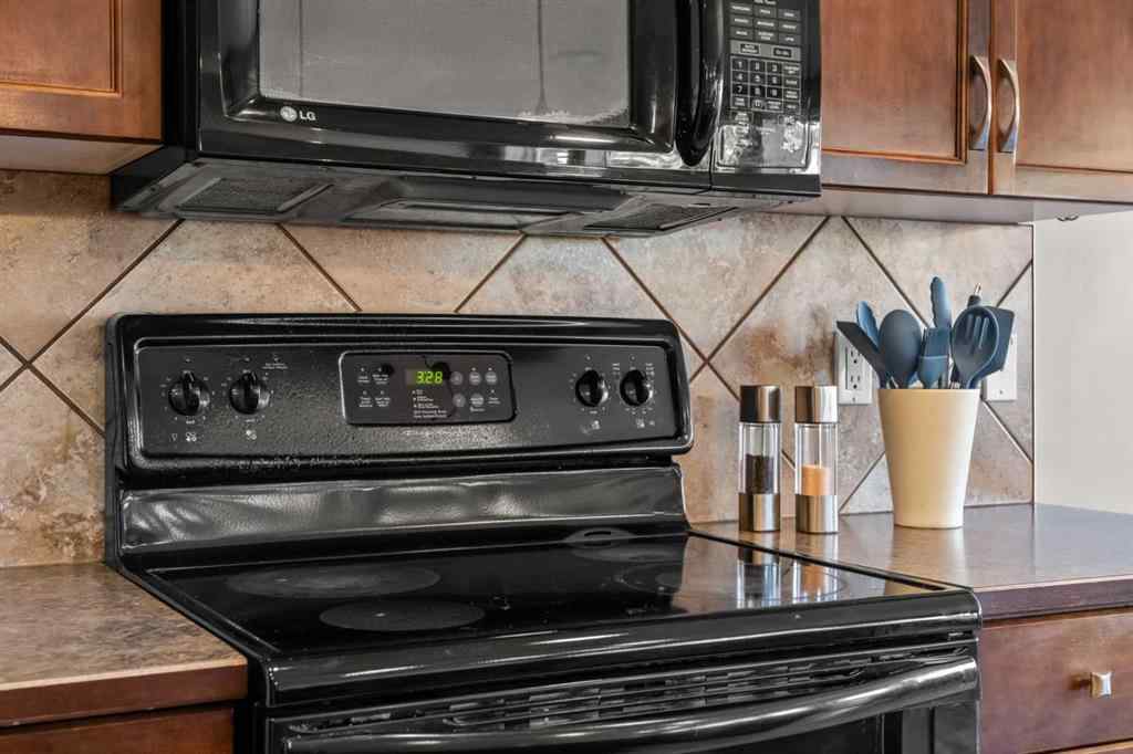 MLS® A2269315 - 209 New Brighton Lane SE in New Brighton Calgary, Residential