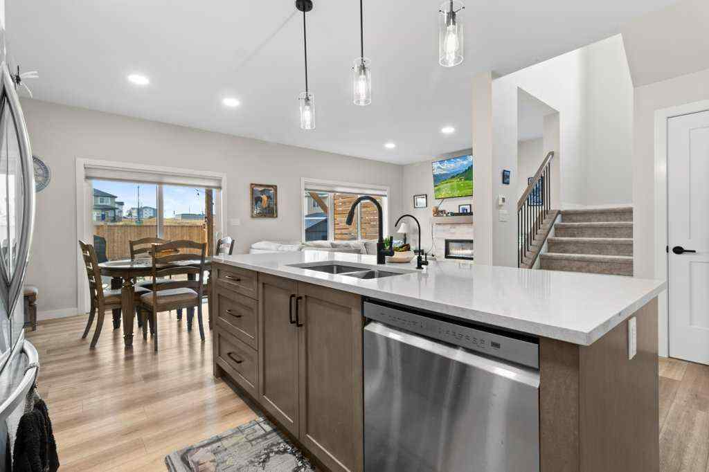 MLS&reg; # A2269320 - 85 Crestview Boulevard  in Crestview Sylvan Lake, Residential Open Houses