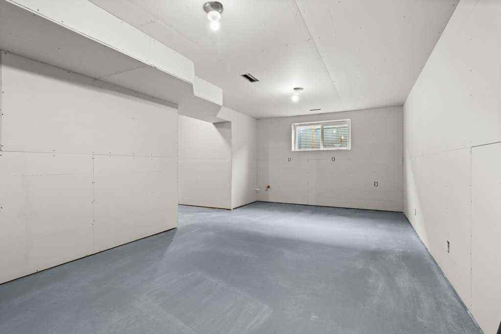 MLS&reg; # A2269320 - 85 Crestview Boulevard  in Crestview Sylvan Lake, Residential Open Houses