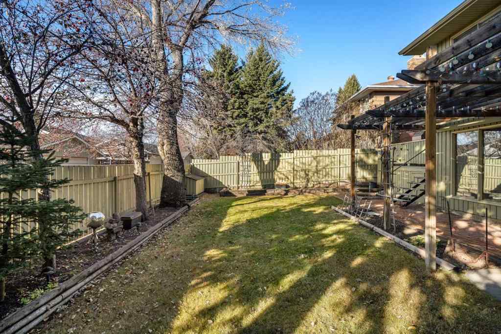 MLS® A2269323 - 720 Parkvalley Road SE in Parkland Calgary, Residential