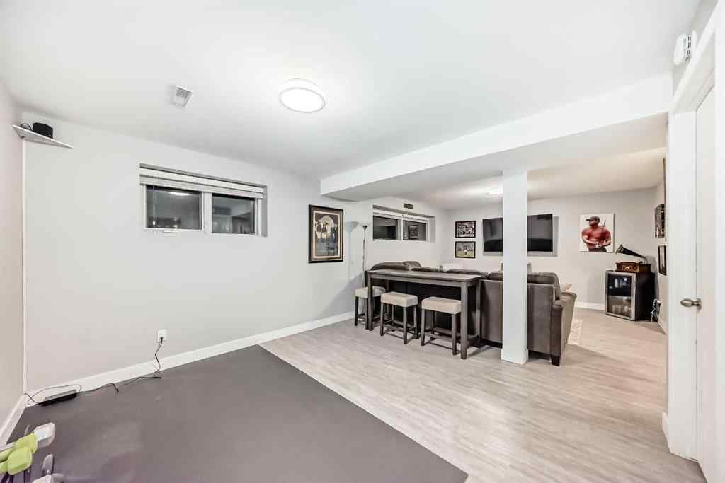 MLS® A2269331 - 466 Huntley Way NE in Huntington Hills Calgary, Residential